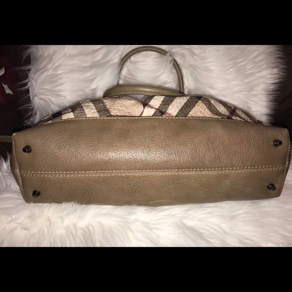 Burberry NovaCheck Embossed Floral Bag authentic - Picture 5 of 16